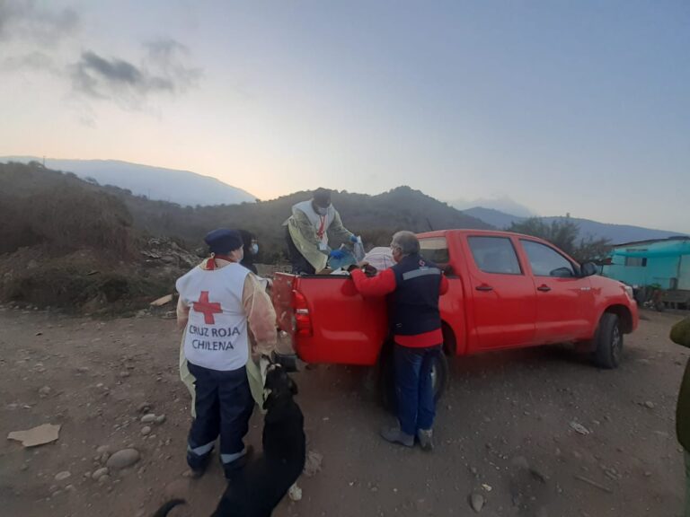 VOLUNTARIOS DE LA FILIAL PEÑAFLOR-MALLOCO LLEVAN ALIVIO A COMUNIDADES EN RIESGO SOCIAL