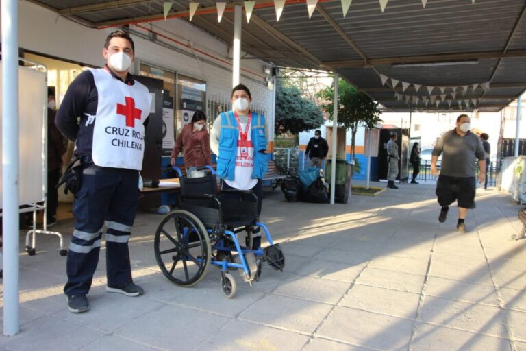 CRUZ ROJA CHILENA SE ENCARGARÁ DE ASISTIR A LOS VOTANTES EN PRIMEROS AUXILIOS, CONTENCIÓN EMOCIONAL, VOTO ASISTIDO Y PREVENCIÓN DEL CORONAVIRUS
