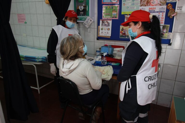 PRESIDENTA NACIONAL DE CRUZ ROJA CHILENA LLAMÓ A SUS VOLUNTARIOS AL AUTOCUIDADO DURANTE EL SERVICIO QUE ESTÁN PRESTANDO HOY DURANTE LAS ELECCIONES PRIMARIAS