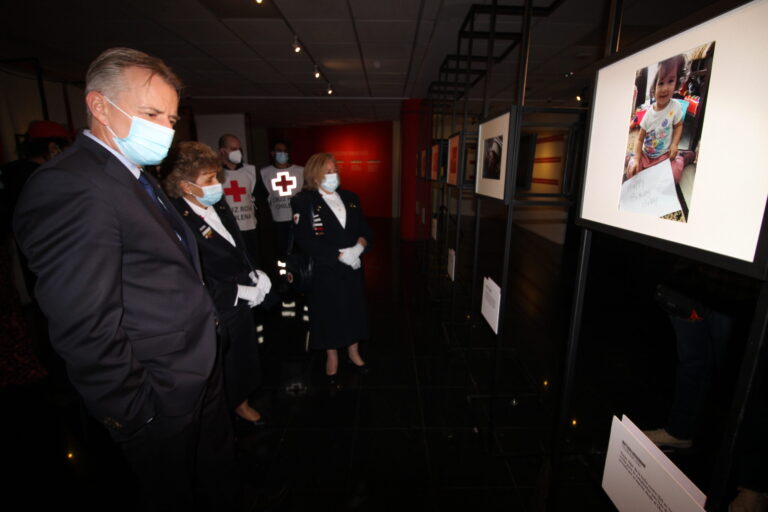 SE INAUGURÓ LA EXPOSICIÓN PRINCIPIOS HUMANITARIOS, AQUÍ Y AHORA