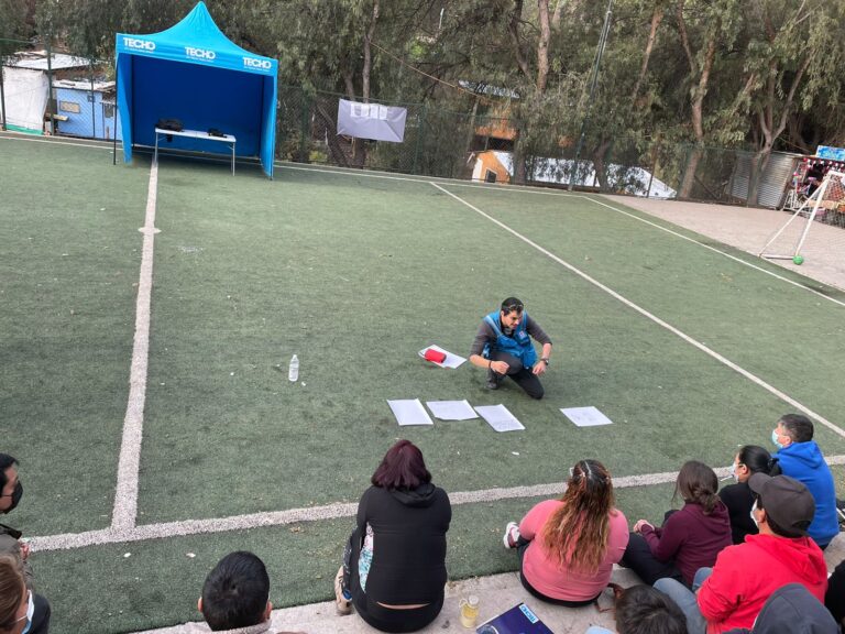 CRUZ ROJA CHILENA Y TECHO LLEVARON A CABO EJERCICIO CONJUNTO DE REDUCCIÓN DE RIESGOS Y PRIMEROS AUXILIOS