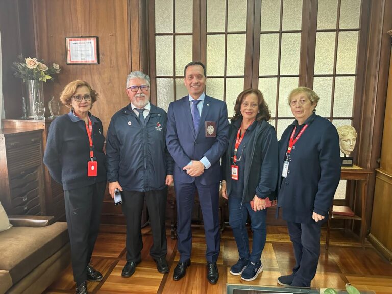 Director General de la PDI realizó visita protocolar a Presidente Nacional de Cruz Roja Chilena