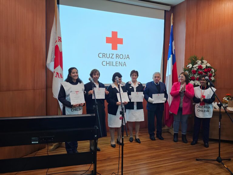 Comité Regional Los Ríos conmemoró los 161 años de Cruz Roja y Media Luna Roja