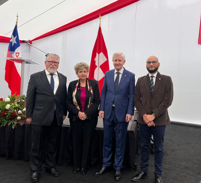 Cruz Roja Chilena realizó visita protocolar a embajador de Suiza