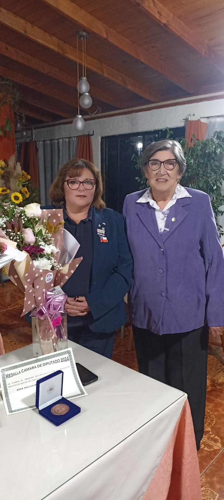 Presidenta de la Filial Parral recibió la Medalla Cámara de Diputados 2024  