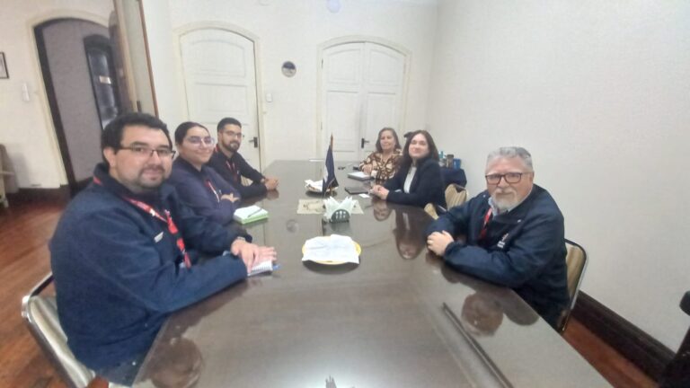 Reunión Cruz Roja Chilena con Colegio de Enfermeras