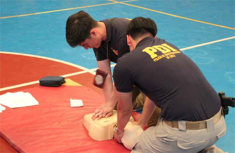 Cruz Roja Chilena finaliza con éxito curso de primeros auxilios avanzados para estudiantes de la PDI