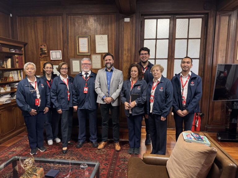 Cruz Roja Chilena y SEGEGOB Fortalecen Alianzas para el Bienestar Social