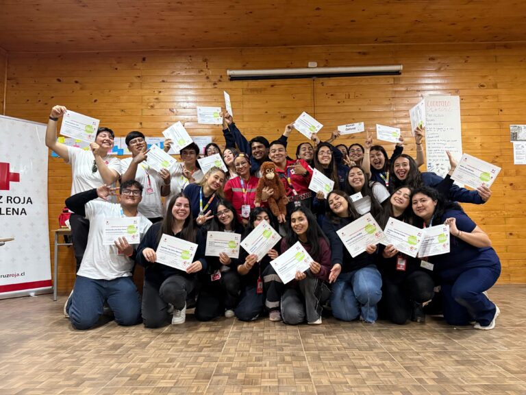Jóvenes se capacitan como Agentes de Cambio gracias a la Federación Internacional de la Cruz Roja