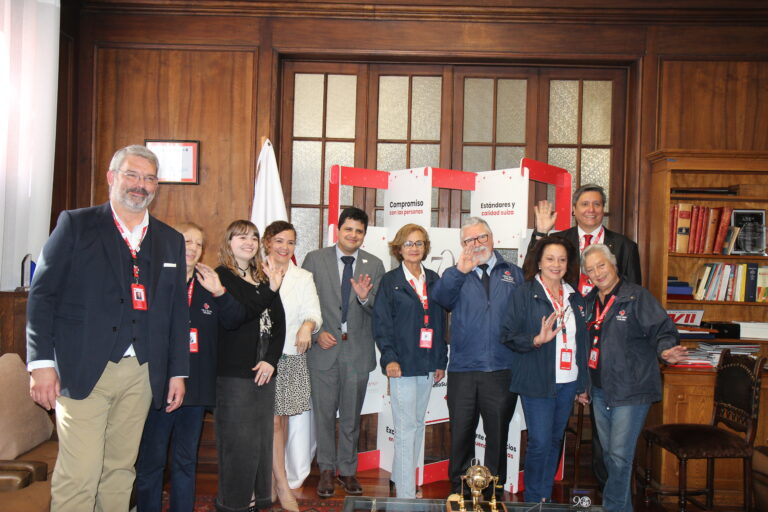 Cruz Roja Chilena y Cámara Chileno-Suiza de Comercio suscriben acuerdo de cooperación institucional