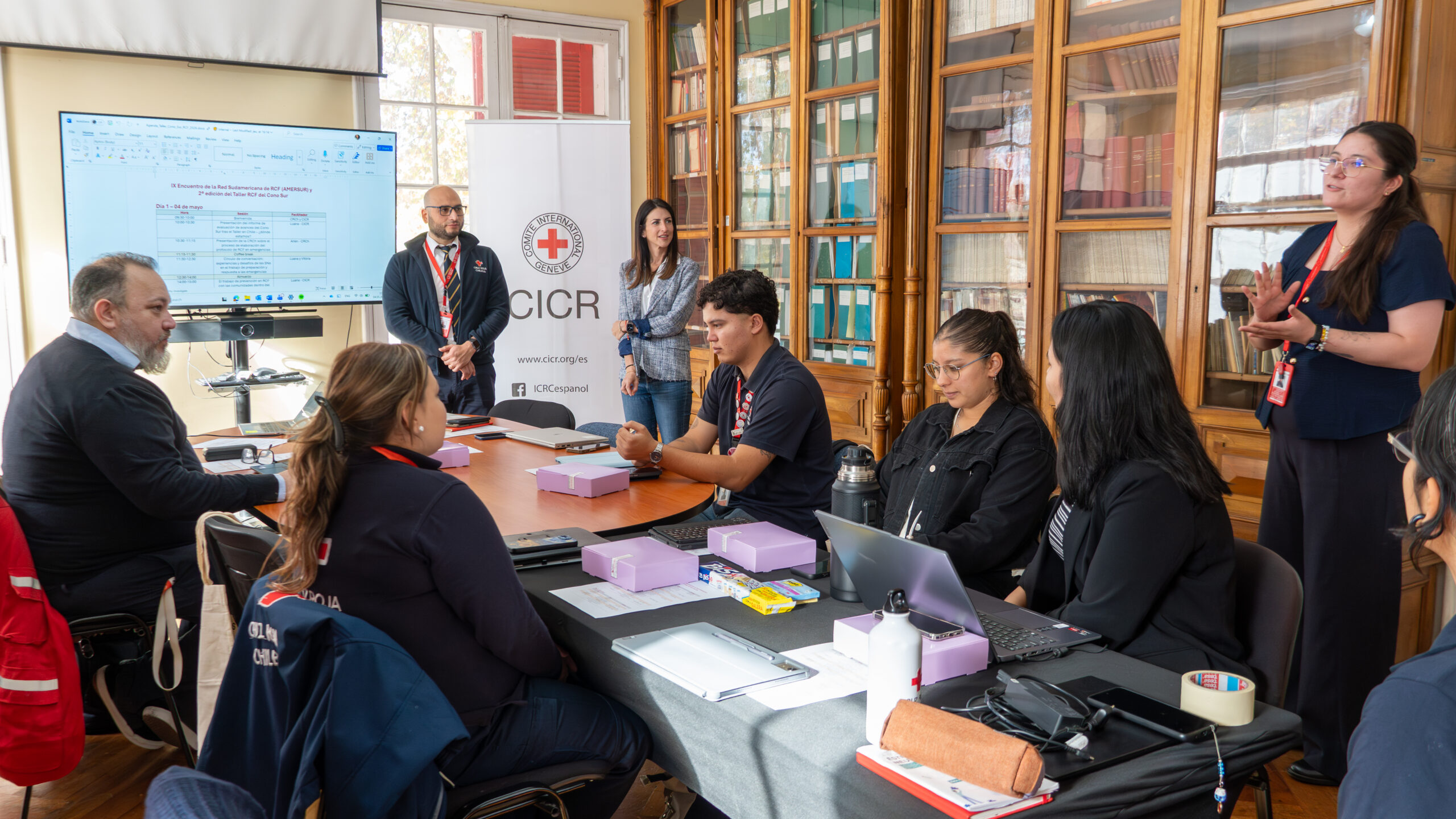 Sede Central CRCh recibe encuentro regional sobre restablecimiento de contactos familiares