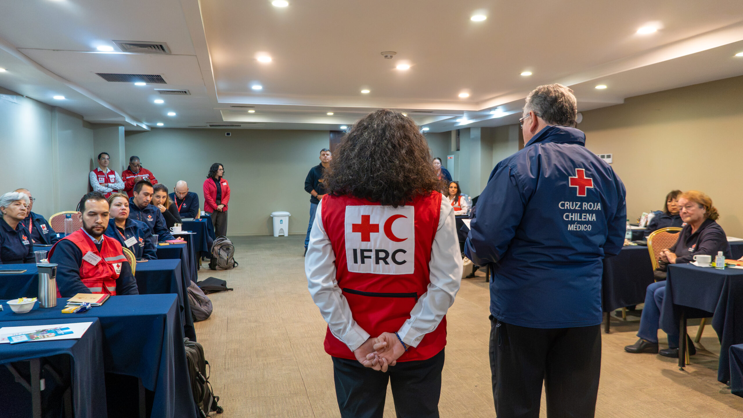 Cruz Roja Chilena fortalece capacidades en rol auxiliar y diplomacia humanitaria frente a los desafíos de la migración