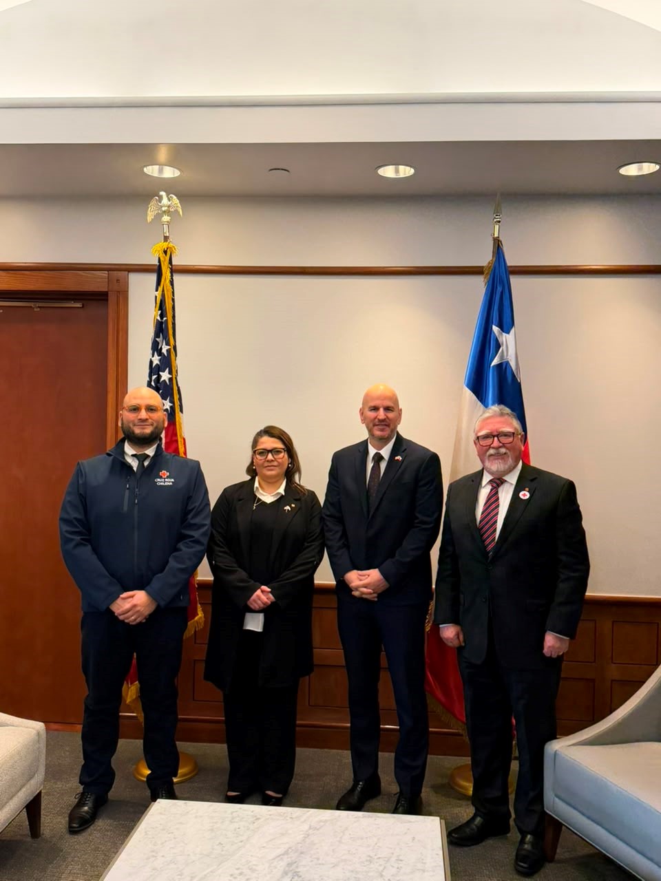 Cruz Roja Chilena sostiene importante reunión con el Embajador de Estados Unidos en Chile